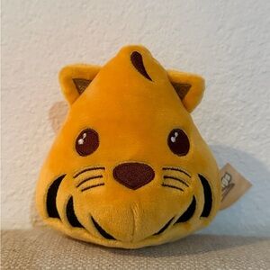 LEO SAMOSA Plush Mystery Box Plus Food